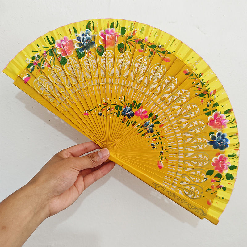 Fashionable Spanish Fan Elegant Wooden Hand Fan Chinese Vintage Solid Color Plain Folding Fan for Costume Parties Decorations
